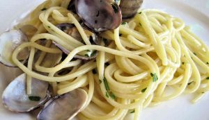 spaghetto-vongole-ricetta-antonino-cannavacciuolo