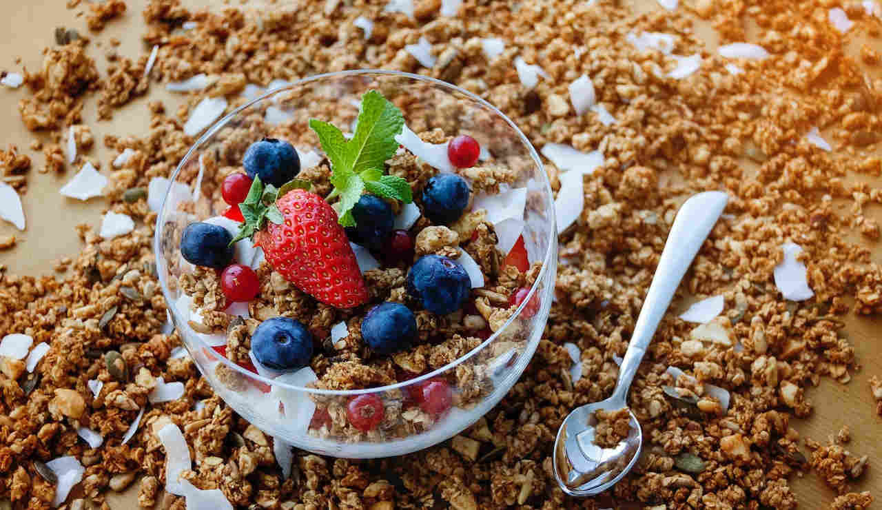 Porridge freddo con fiocchi d'avena