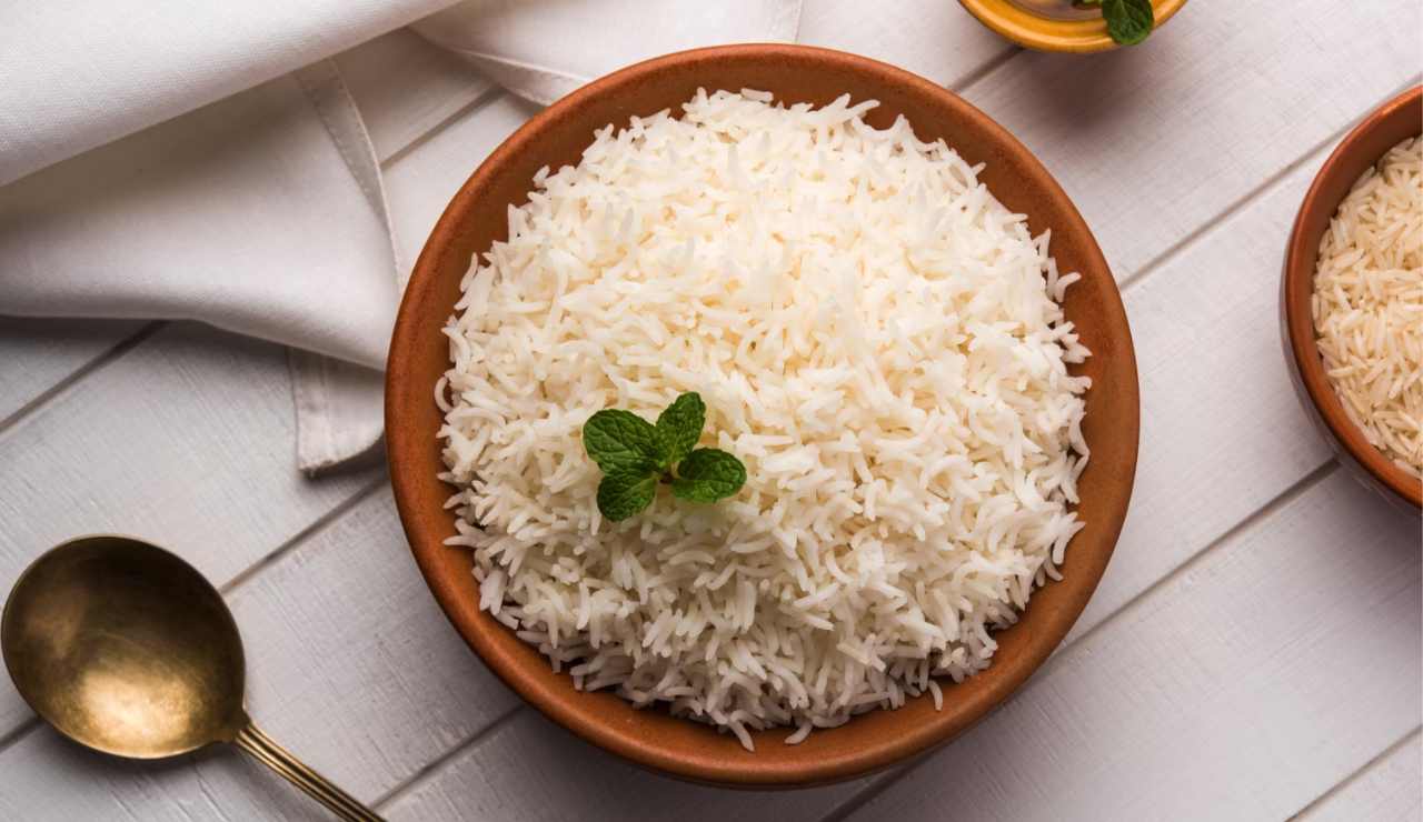 We teach you how to cook basmati rice without fire and it will always be absolutely perfect