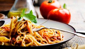 spaghetti crema ricotta pistacchi pomodori