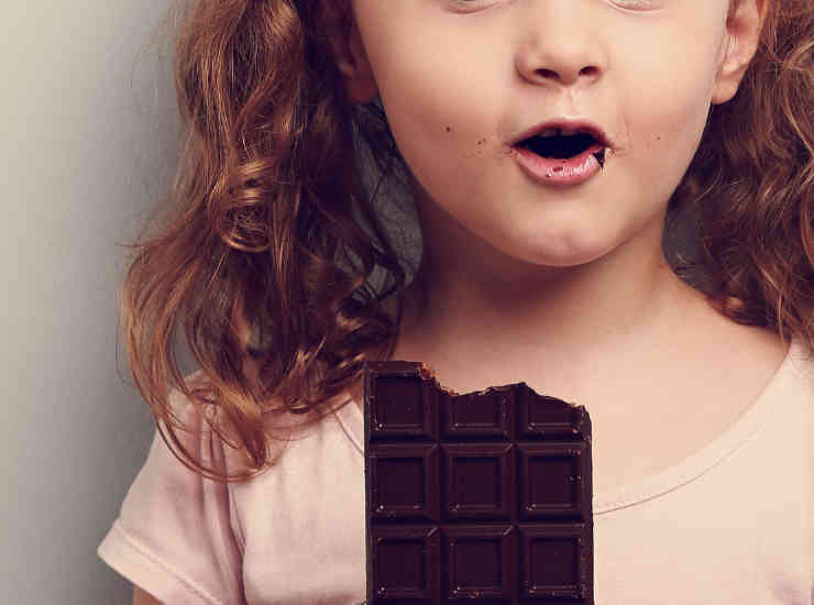Bambini cioccolata allucinogeni droga minori