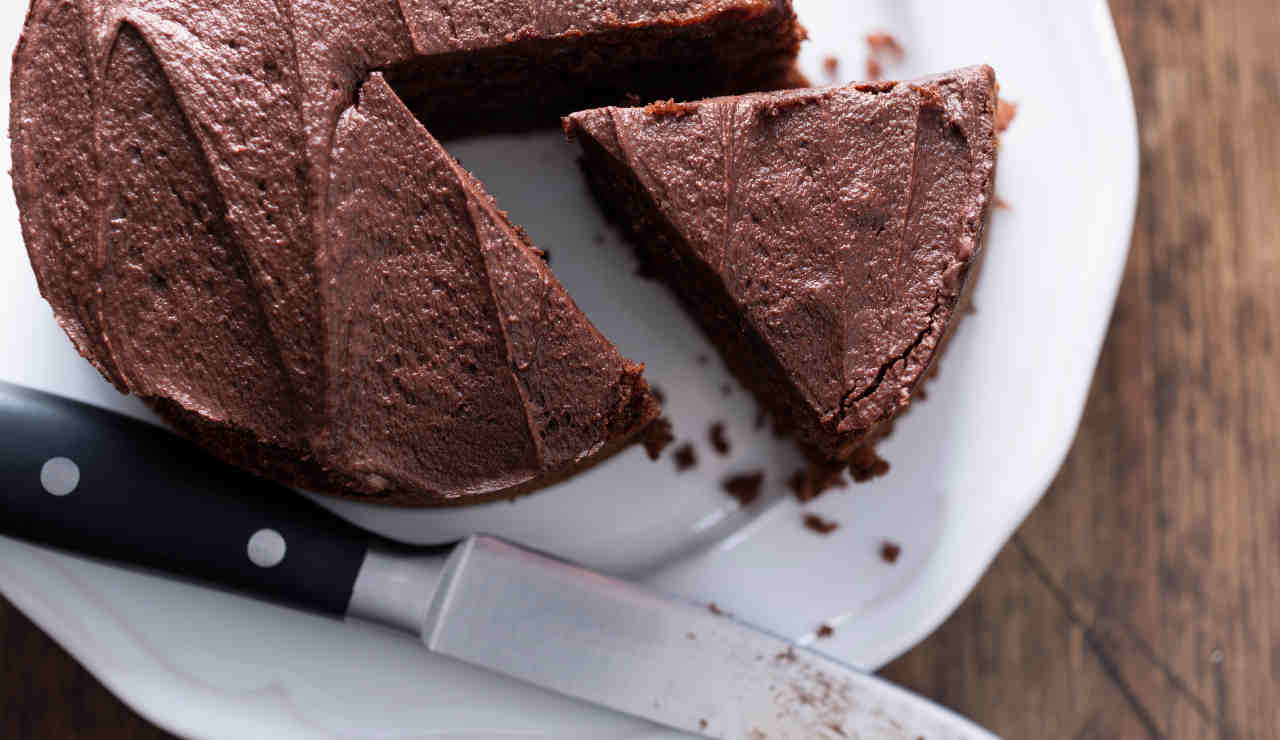 Ricetta torta al cioccolato senza burro, uova e zucchero