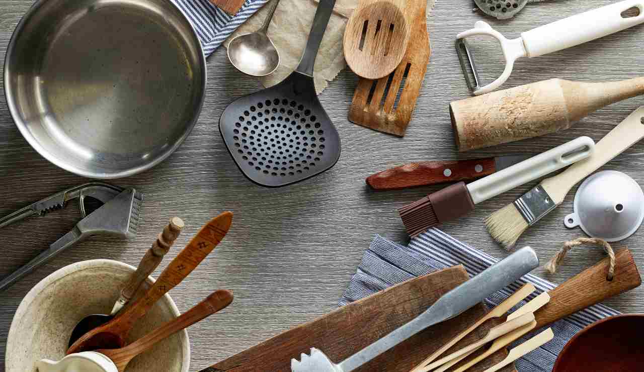 Tutto quello che devi sapere prima di scegliere i tuoi attrezzi da cucina  (o potrebbe essere un guaio!) 