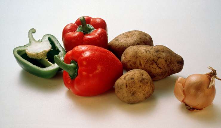 ingredienti contorno patate e peperoni
