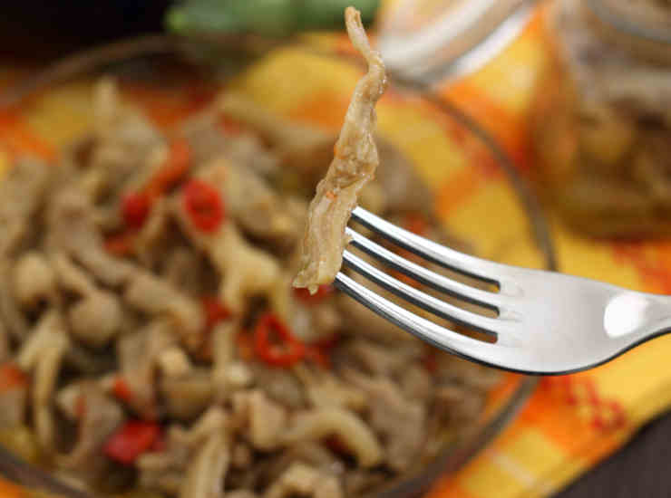 Melanzane marinate con aceto e peperoncino