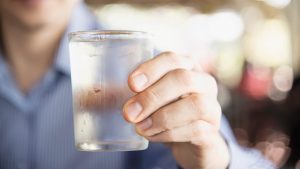 Bicchire d’acqua streetfoodnews.it