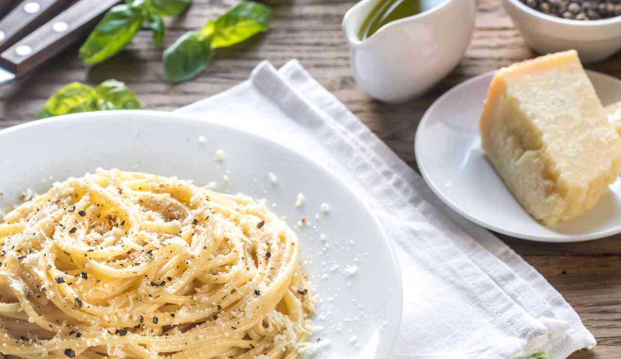 cacio e pepe cremoso ricetta