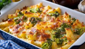 Pasta al forno con broccoli e scamorza