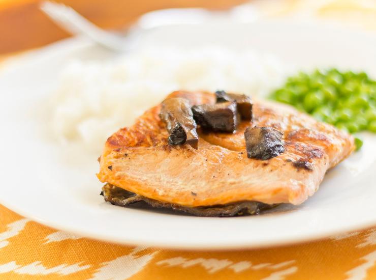 Salmone ai funghi 