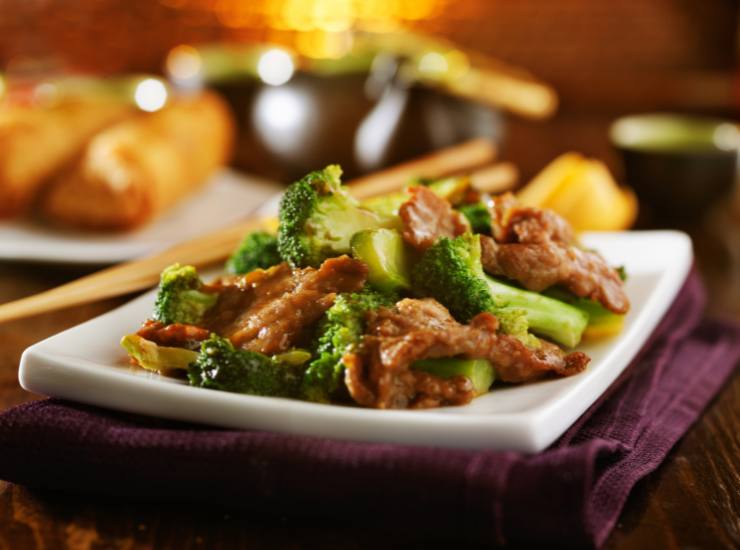 Straccetti di carne ai broccoli 