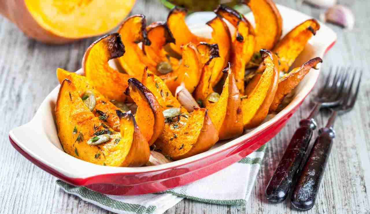 Zucca al forno con paprika e mandorle