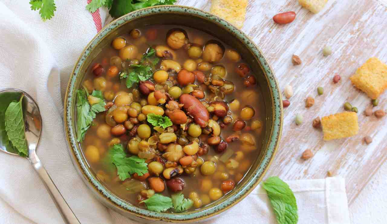 Zuppa di legumi streetfoodnews.it