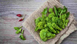 cime di rapa eliminare l'amaro