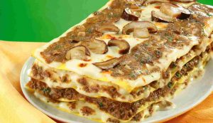 lasagne funghi e salsiccia ricetta