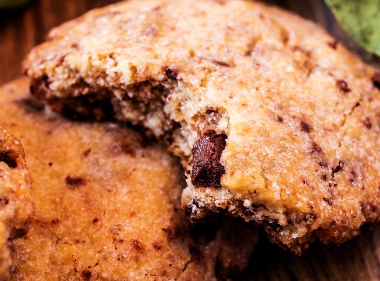 Come preparare i cookies farciti al cioccolato proteico