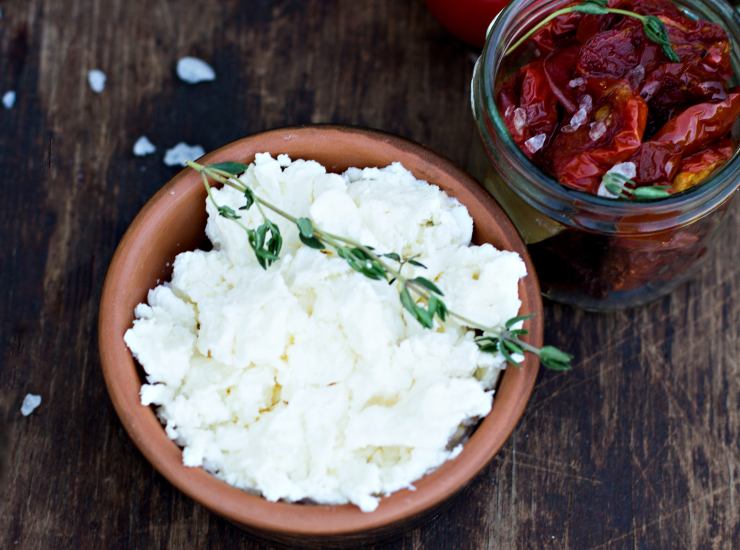 Ricetta pesto di ricotta e pomodorini