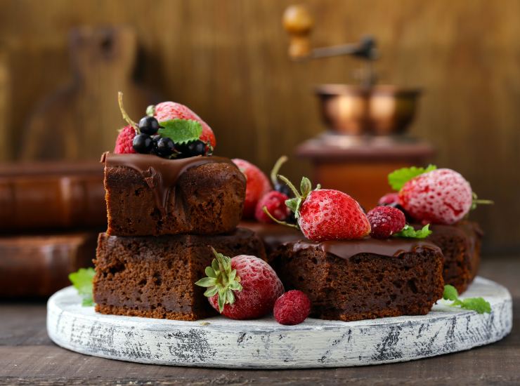 Torta al cioccolato brownie cake fragole