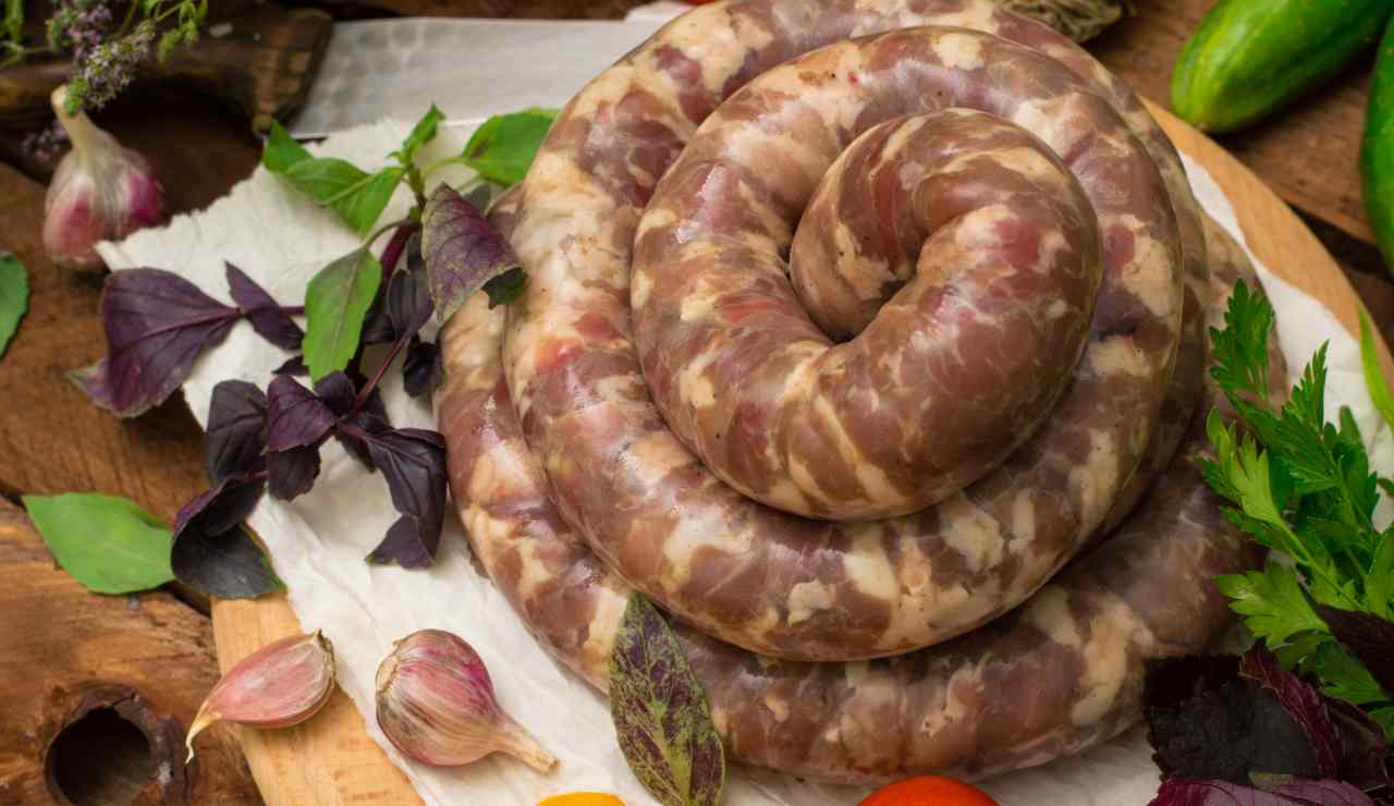 Salsiccia fresca richiamata dal mercato