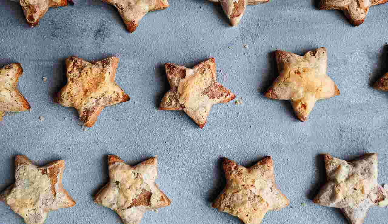 Stelline di pasta sfoglia salate 