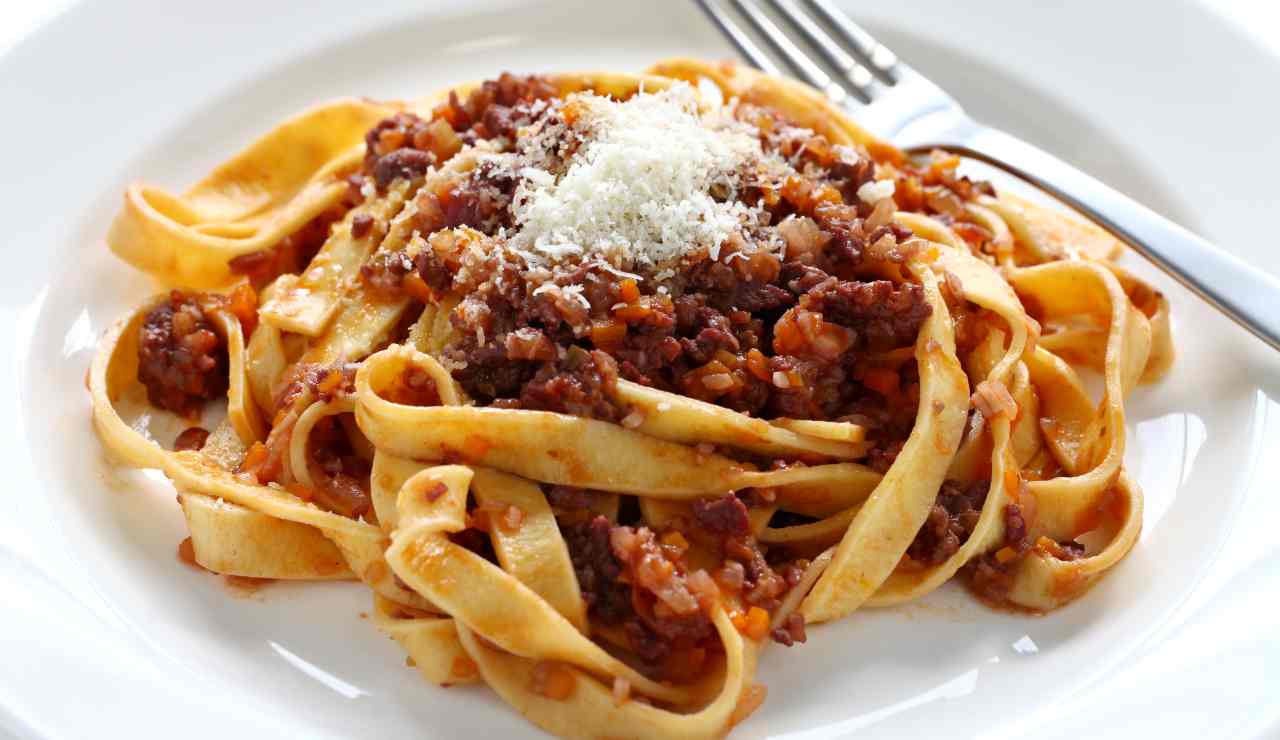 Bolonia, a diferencia de Forgeti: ve a comer aquí, gasta un poco y disfruta de una gran cena