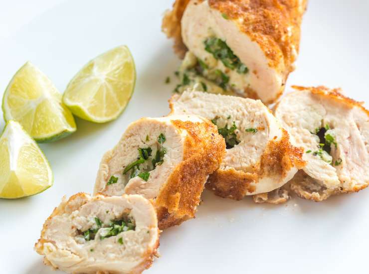 Involtini di pollo con verdure e formaggio 