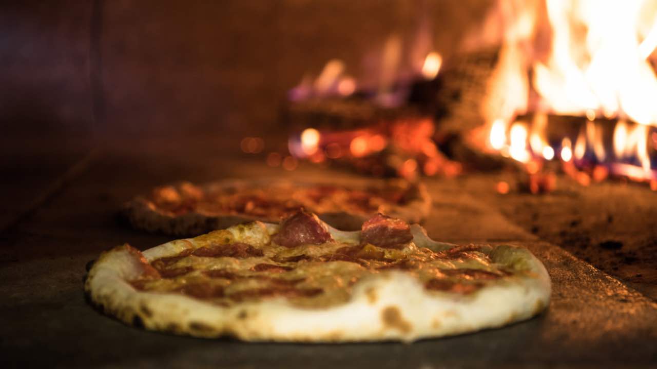 Catanzaro, 235 por dos pizzas y luego se descubre el ardid: un tonto público sin precedentes