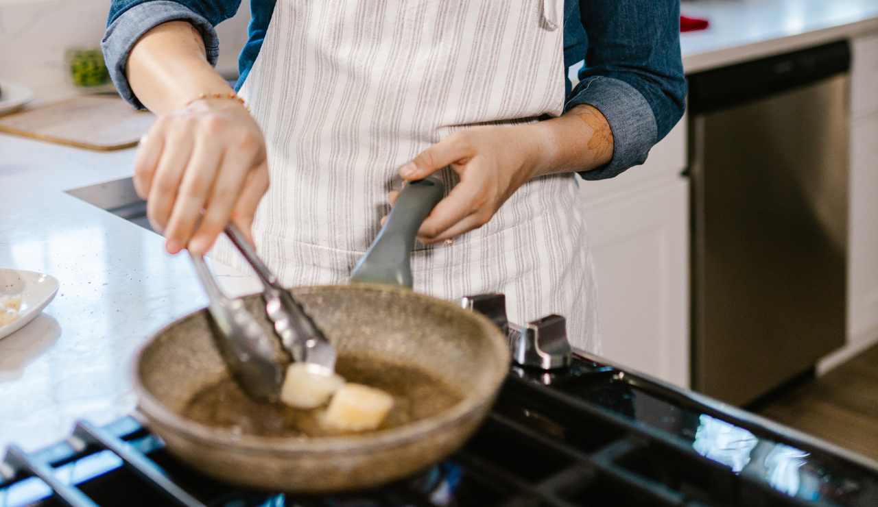 eliminare odore di fritto