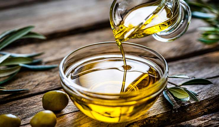 olio d'oliva per pelle irritata
