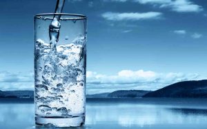 L'importanza di non bere solo acqua