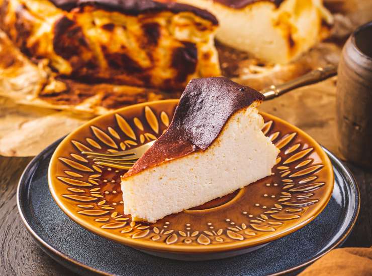 Cheesecake basca fetta