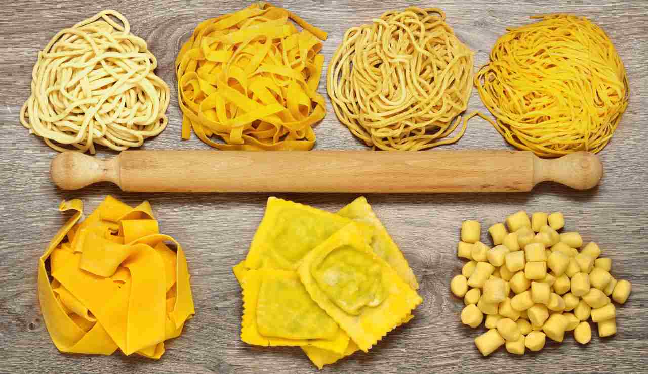 La tradizione della pasta fresca in Italia. Depositphotos