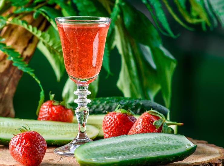 Liquore alle fragole fatto in casa