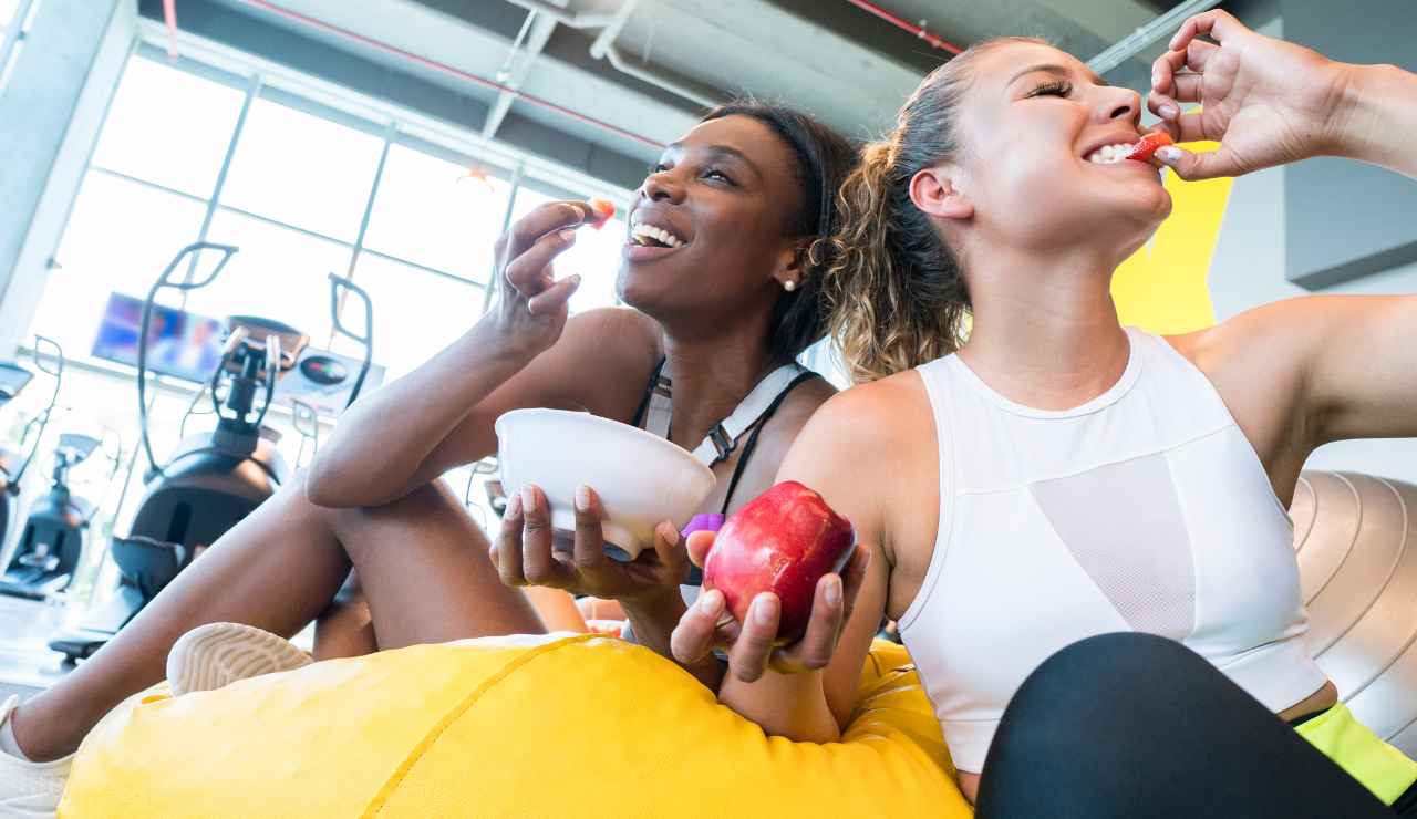 Meglio mangiare prima o dopo la palestra