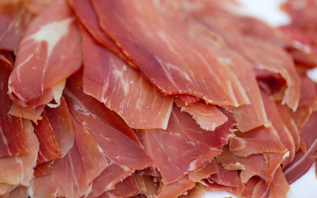 Prosciutto crudo al centro del mirino