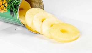 Ananas da mangiare - foto CCNull - streetfoodnews.it