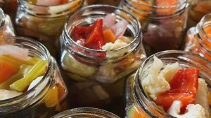 Giardiniera, la ricetta per un contorno gustoso - streetfoodnews.it - 20250703